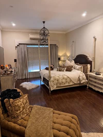 F-11 /3 2 Bed / Bath DD Tvl Kitchen Separate Gate