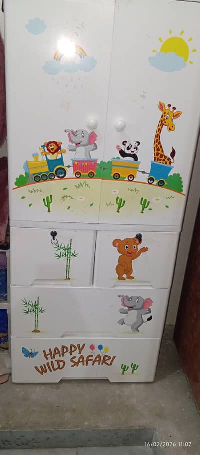 kids plastic wardrobe