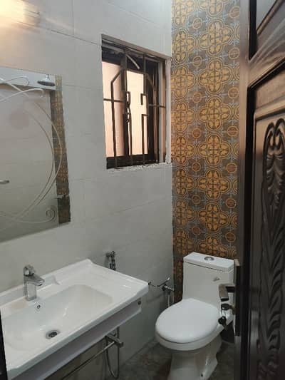 Kanal Upper Portion For Rent