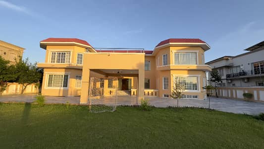 Well-constructed Farm House Available For sale In Gulberg Greens