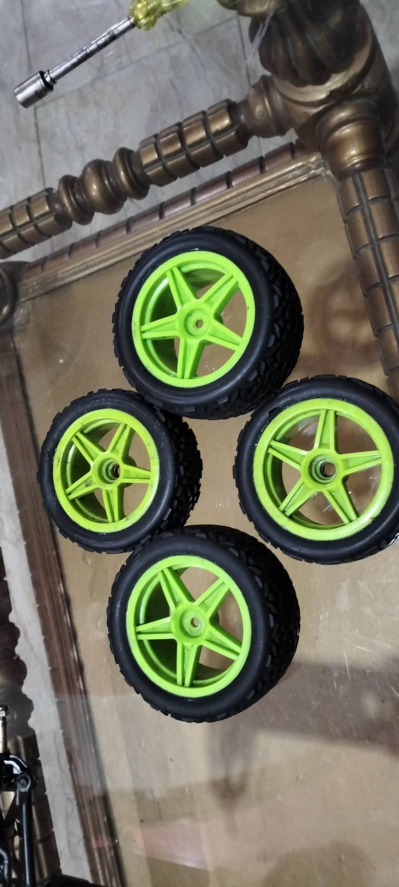 1/10 Scale tyre 0