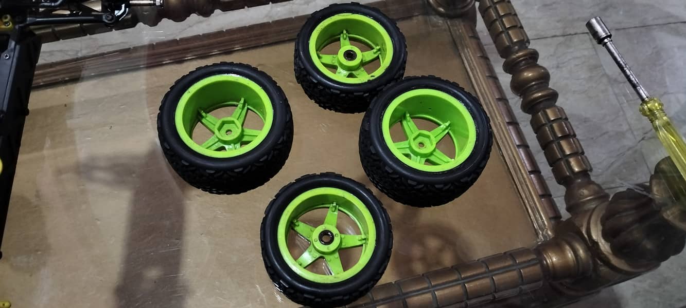 1/10 Scale tyre 1