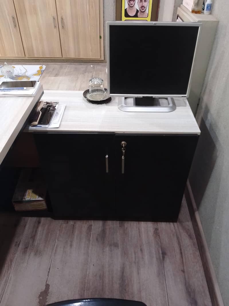 executive office table 6