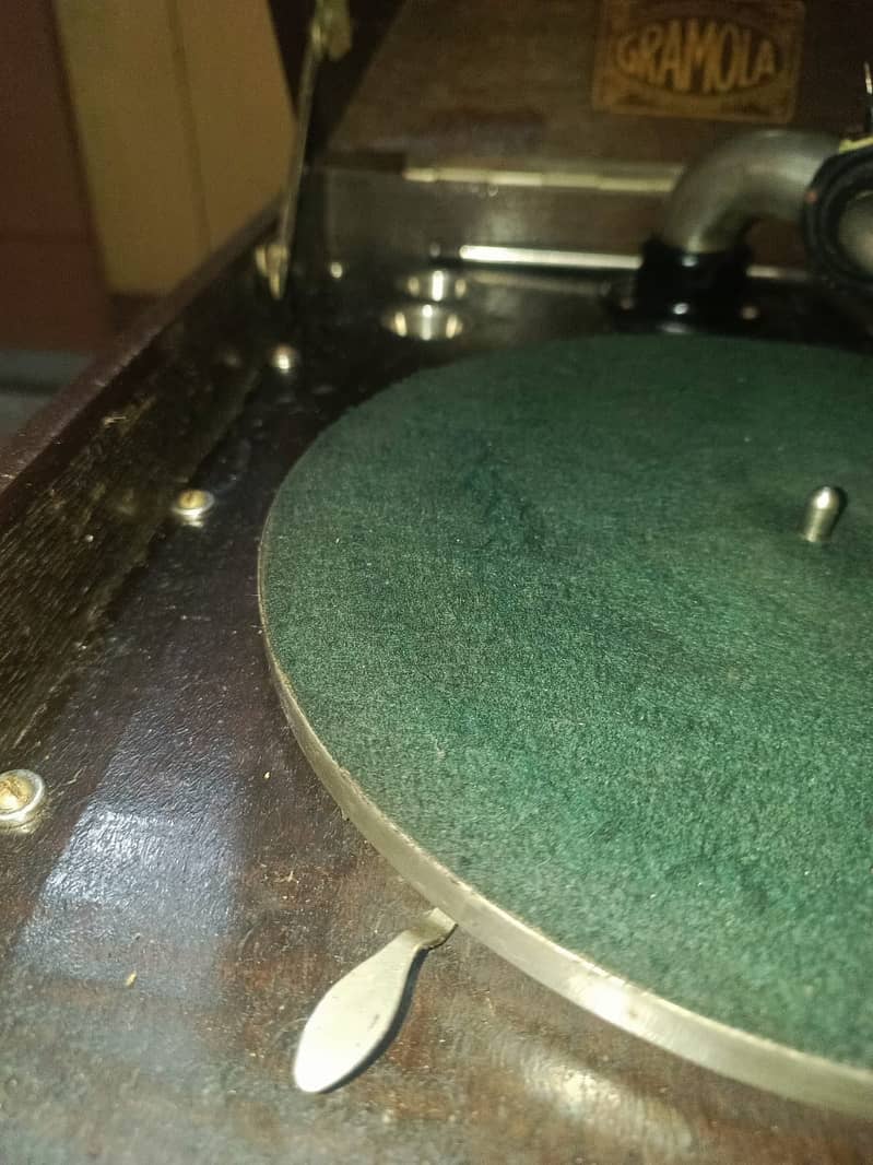 Gramophone 3