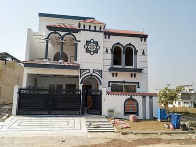 10 Marla House In Gulberg Residencia - Block A Is Available For sale