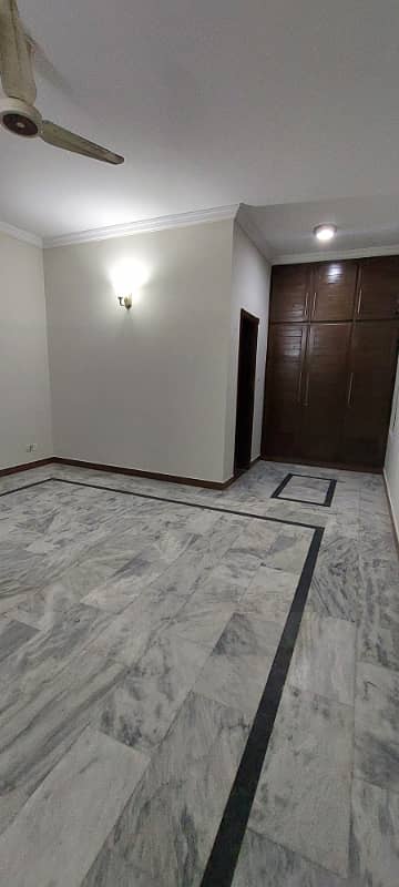 Upper Portion For Rent In G-13 (7 Marla)