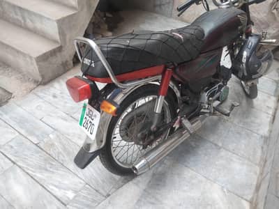 good condition best feul evreg good engine 0333=8994=787 watsap