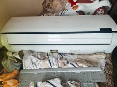 Haier 1.5ton split Ac good condition all ok price pkr 60000