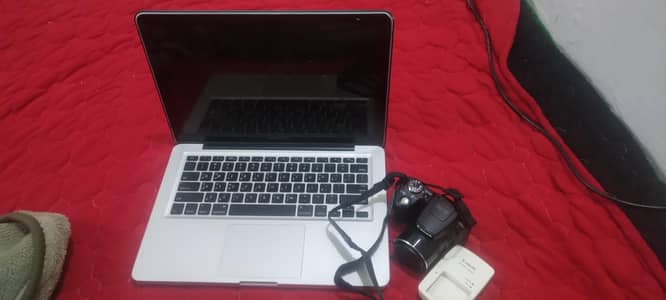 Mac Laptop & Canon camera