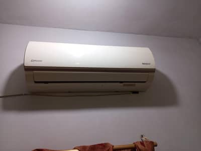 1.5 Ton orient Good condition AC