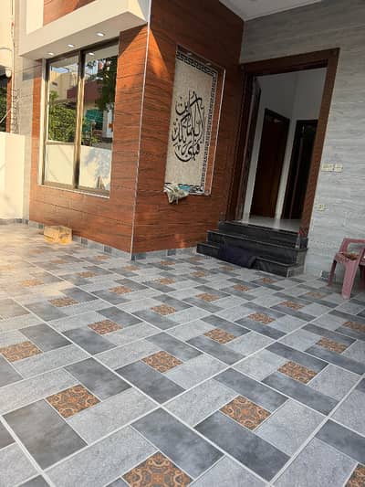 7.5 Marla Luxary House For Sale in Lake city Lahore
