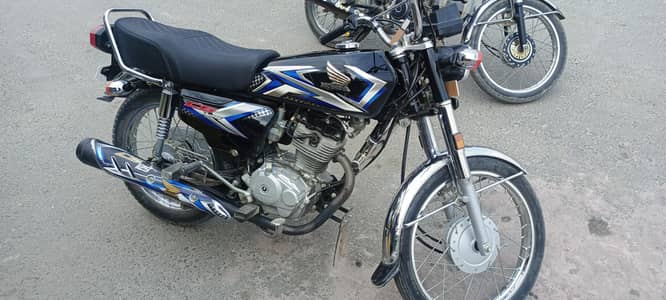 Honda 125 2024/25  model all ok lush condition 10/10