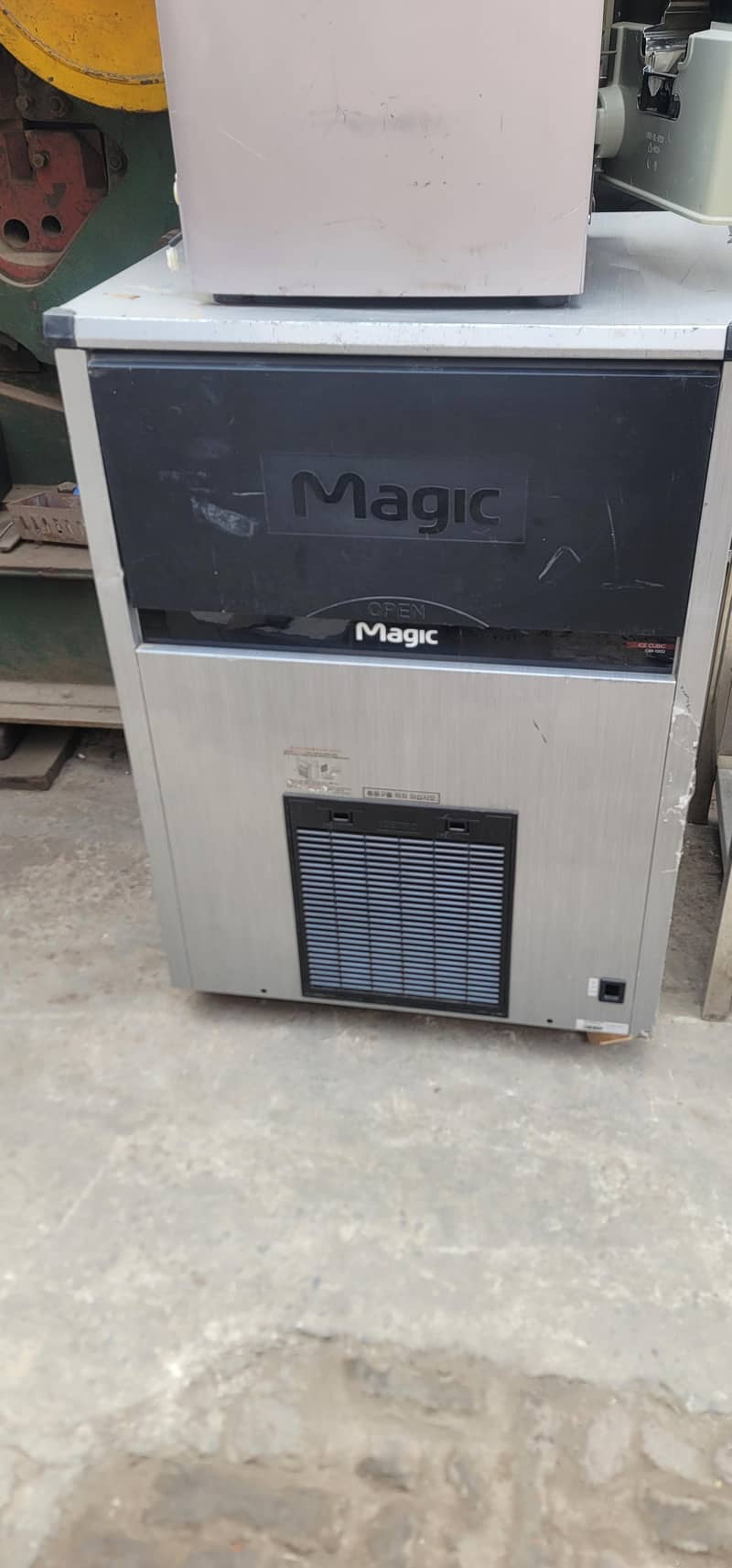 Icecube machine  / ICECUBE  MACHINE 60kg 2