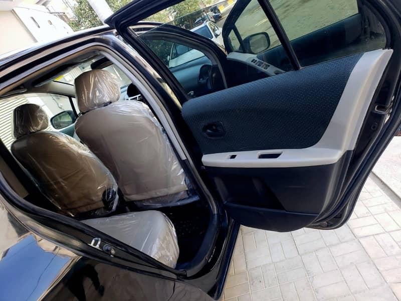 Vitz Push Start full option 12