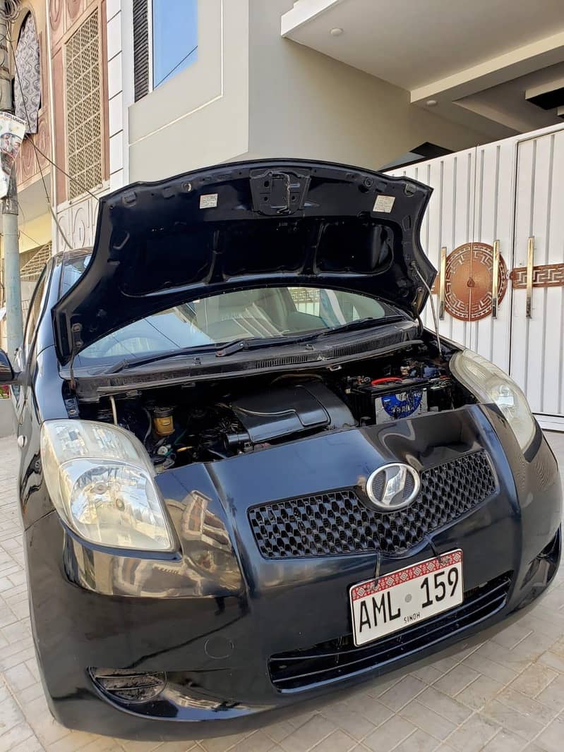 Vitz Push Start full option 17