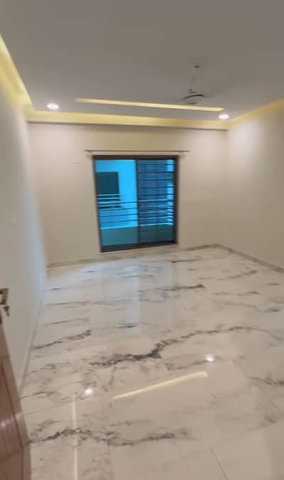 Facing Lak 3 Bed Room Apartments For Rent in Askari 11