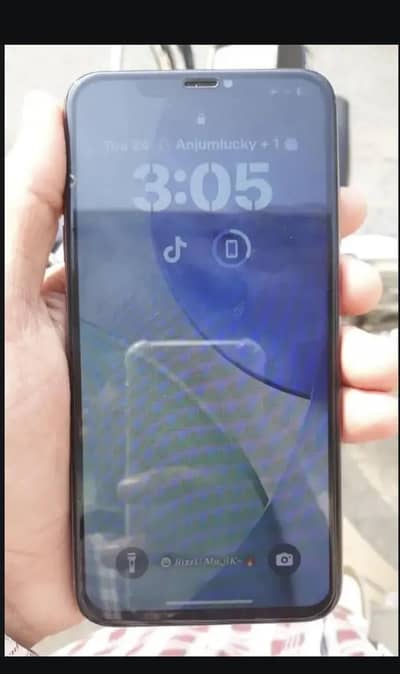 iphone xsmax factory unlocked 64 gb back crack and back camera 1× not