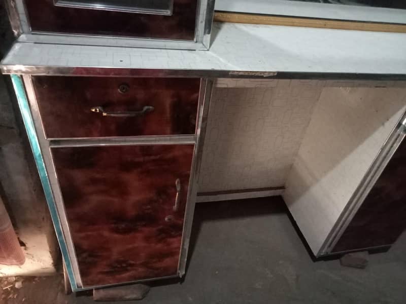 dressing table for brindle 6