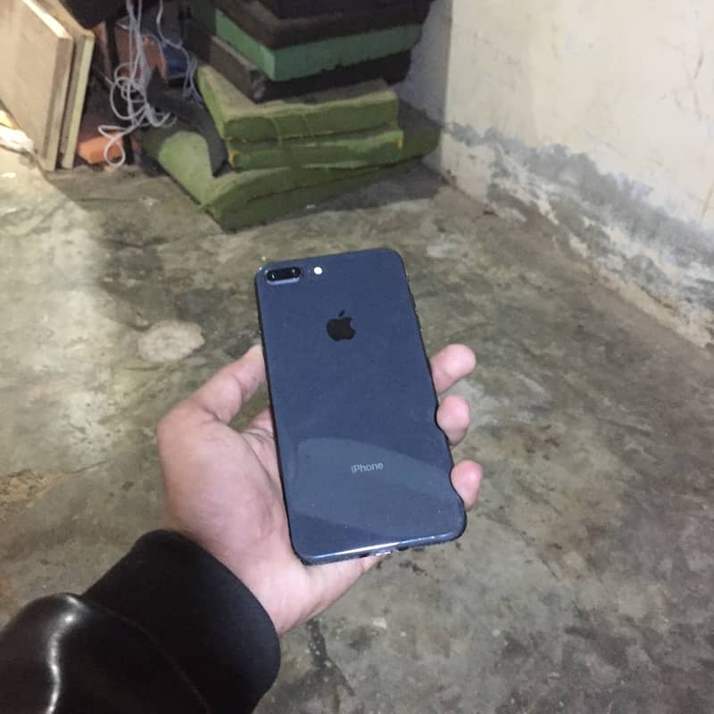 Iphone8 plus 4