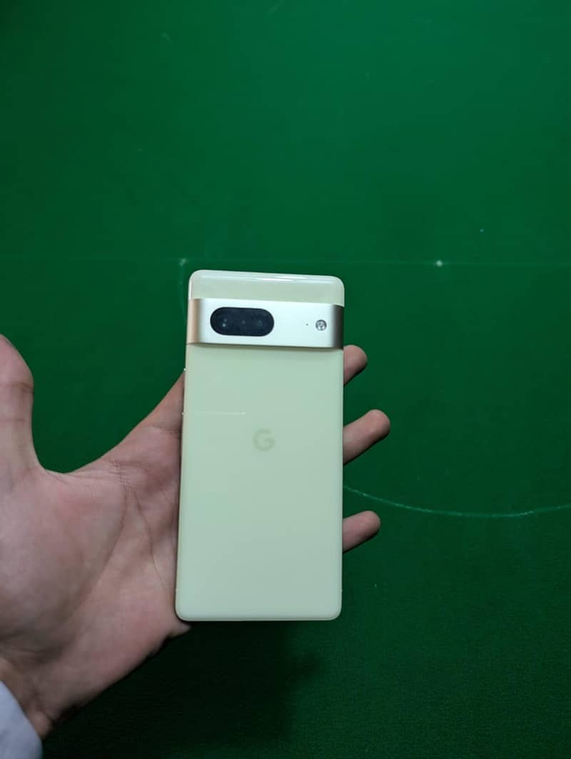 Google Pixel 7 5