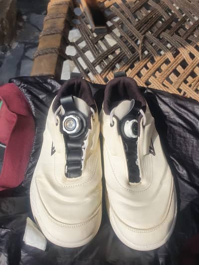 Warriorswxy-h868c  shoes condition 10/9 size 10-11 contact 03289089943