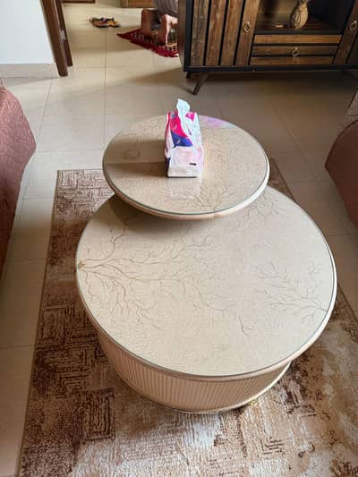 Lasani table 2 piece.