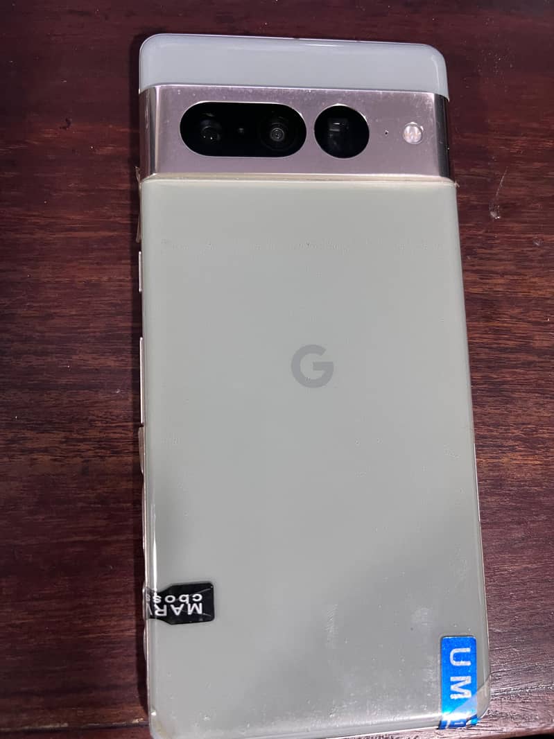 Google pixel 7 pro 4