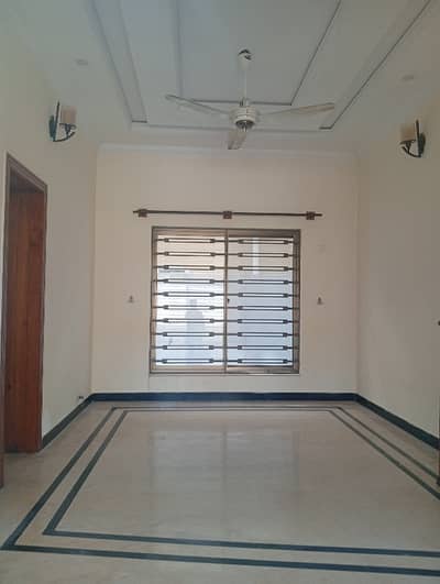 Ground Portion For Rent With Gas