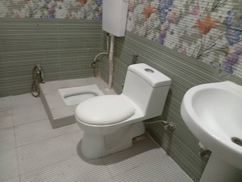 Upper Portion For Rent 6