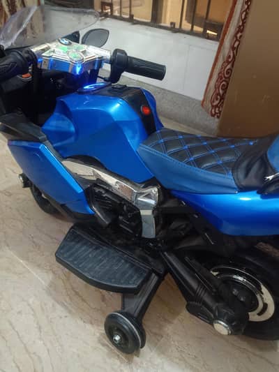 1 month used electric scooter  (urgent sale)