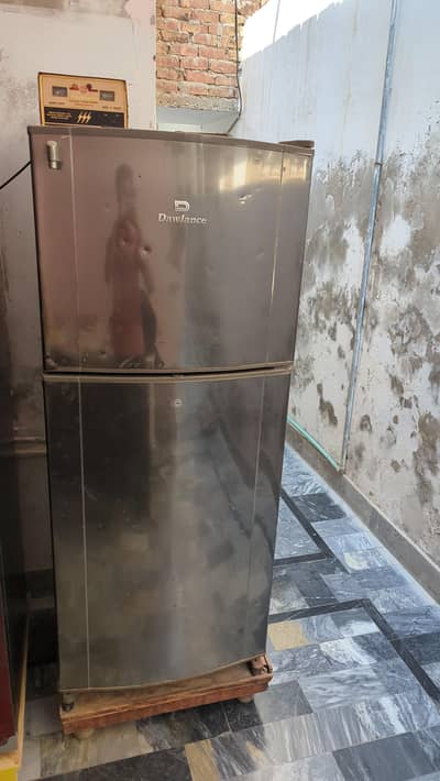 Dawlance fridge/refrigerator (used) 7/10 condition