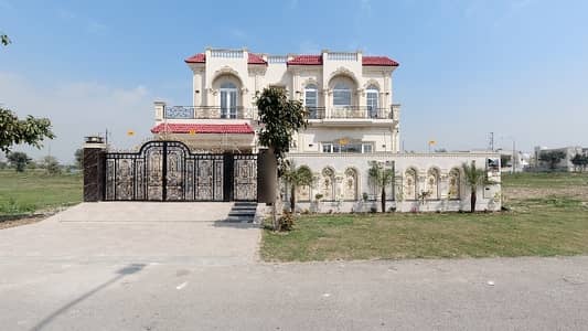 1 Kanal House Ideally Situated In DHA Phase 8 - Block T