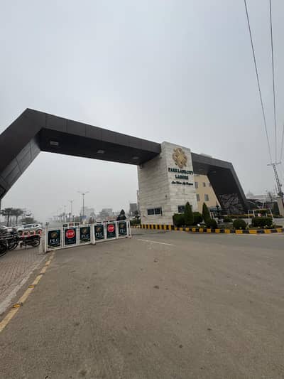 Exclusive 5 Marla Plot in Park Lane City Ready for Investment