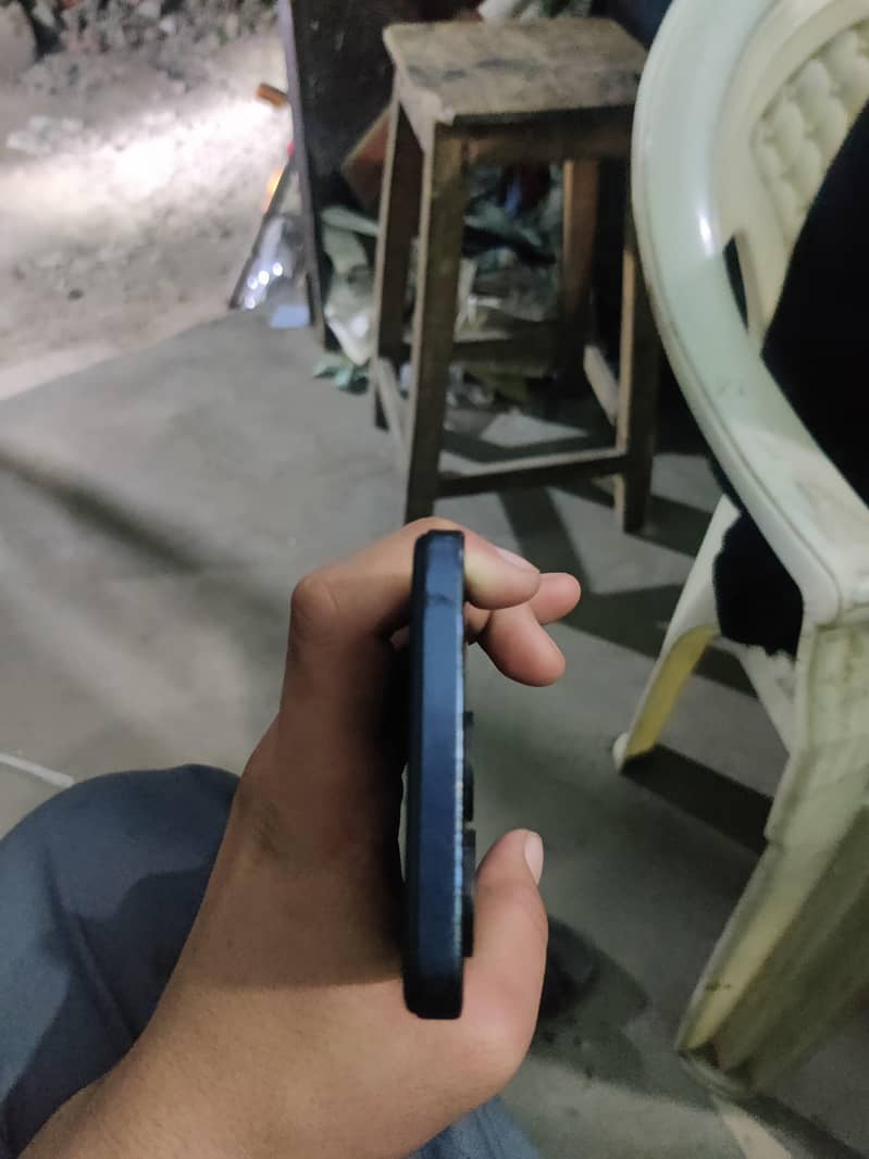 Infinix smart 8 3+3/64 4