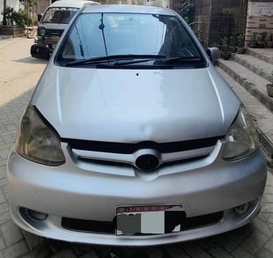 Toyota Platz 1.0F 2004/2008 – Silver – Sindh Registered