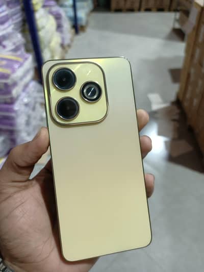 Infinix Hot 40i Mobile Phone 8/128 GB – Excellent Condition