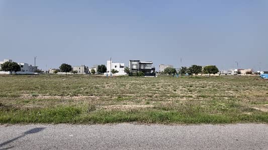 One Kanal Plot For Sale In Dha Phase 7 Lahore