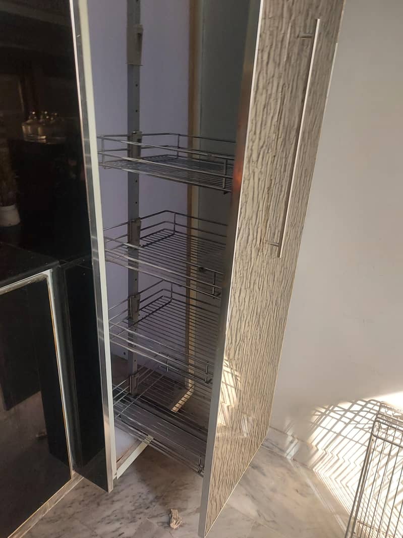 Space Unit 6 Baskets Stand 1