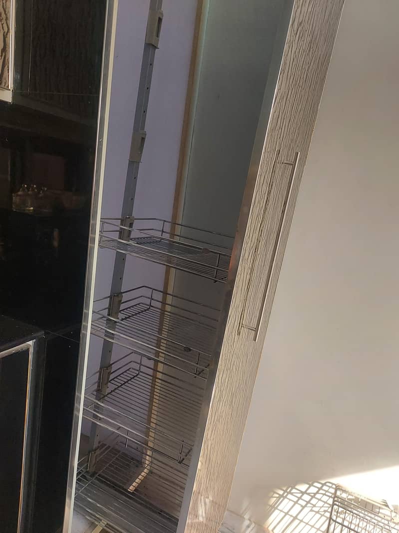 Space Unit 6 Baskets Stand 2