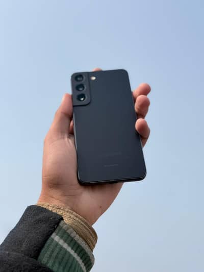 samsung s22 urgent sale     3252290033