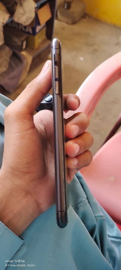 iPhone XS Max PTA Approved 64GB – Excellent Condition, Face ID OK