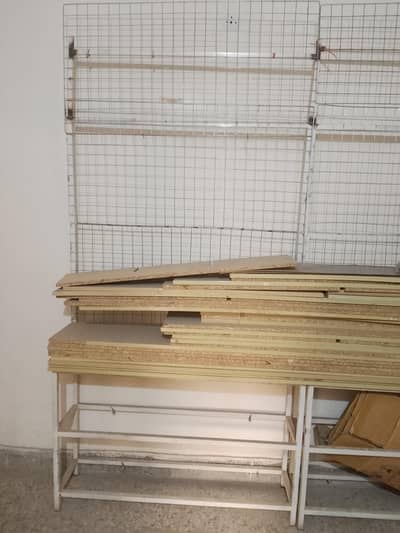 jali with stand for sale total 2stand han