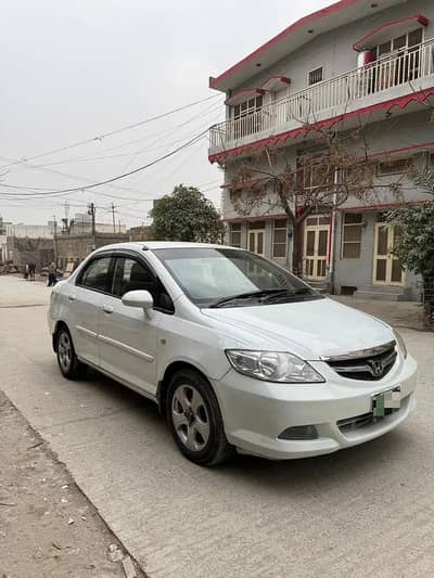 Honda City IDSI 2006. minor touching on sides 85% almost janioun