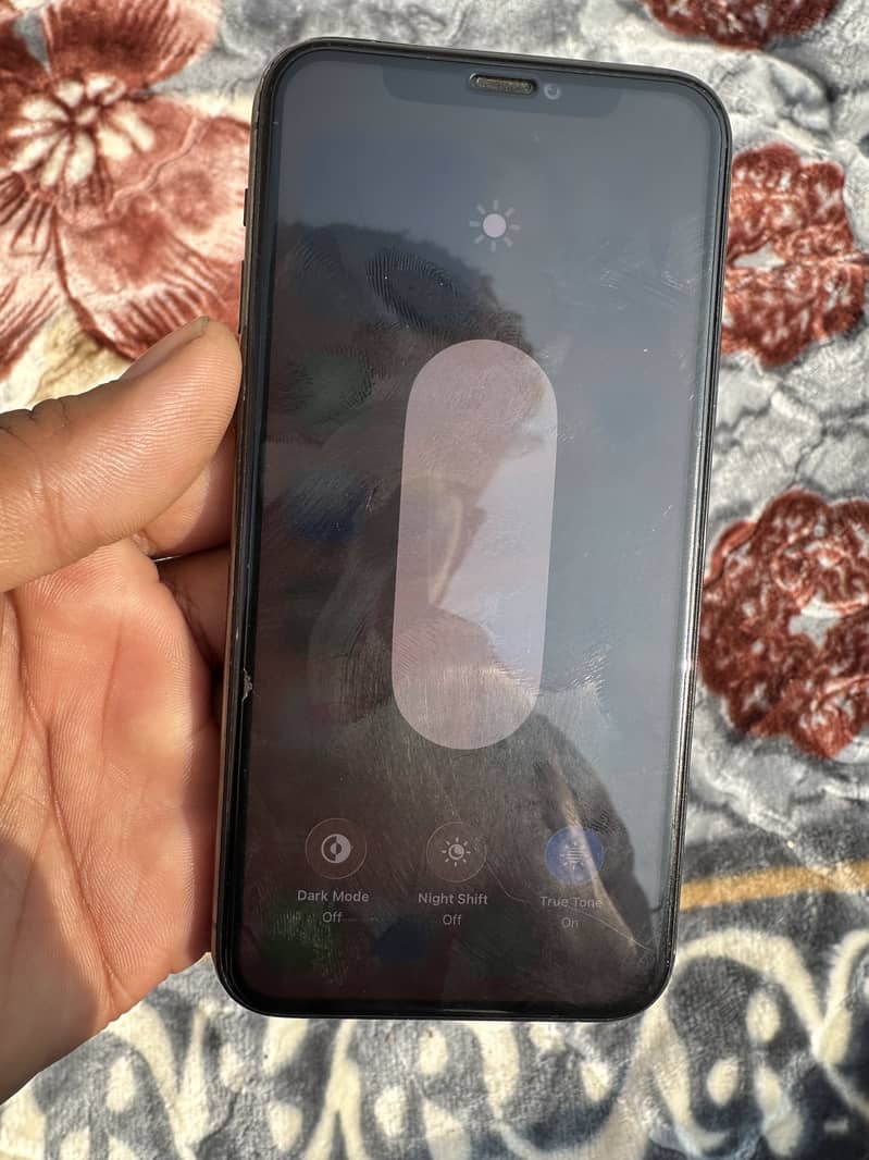 Iphone 11pro sim working 1
