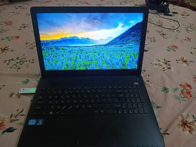 asus 15 inch slim i3 Laptop