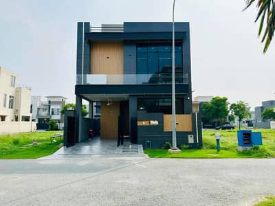 Vip 5 Marla Brand New Luxury House Available For Sale In Bahria Town Lahore