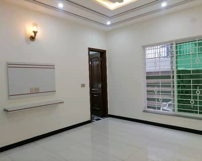 In Johar Town 12 Marla House For Sale