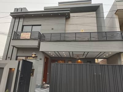 10 Marla Brand New Luxury Modern Style House All Original Picture Attached With Direct Meeting Available For Sale In Wapda Town Lahore