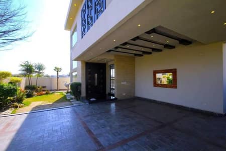 Kanal Full House For Rent at Top Location near KFC Shiba Park and Goal Market