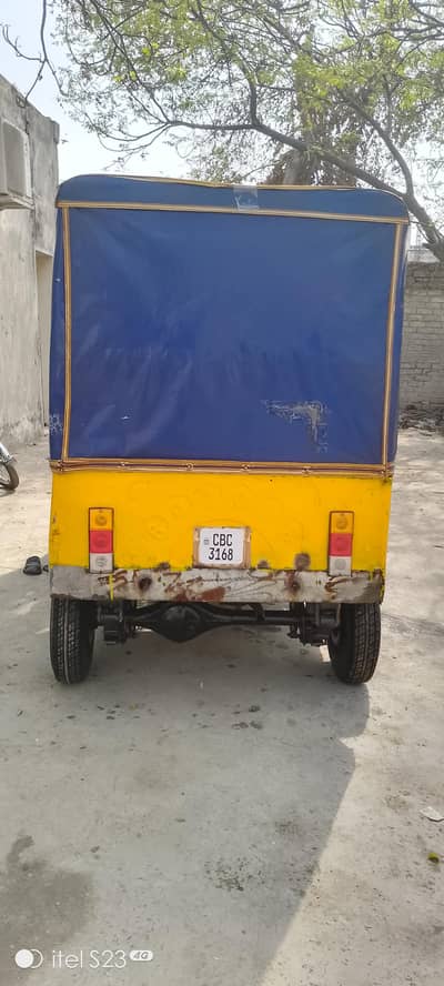 16 model rozgar auto riksha for sale